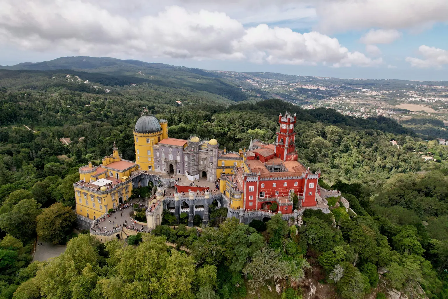 Sintra historical location in Portugal. Online language classes at Polymathes Academy Sintra historical location in Portugal. Online language classes at Polymathes Academy